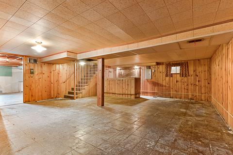 219 W Walnut Ave, Des Plaines, IL 60016 photo 13