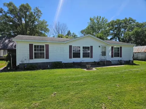 110 E South St, Loraine, IL 62349