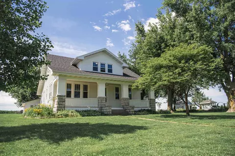 720 N 2400th Ave, Ursa, IL 62376