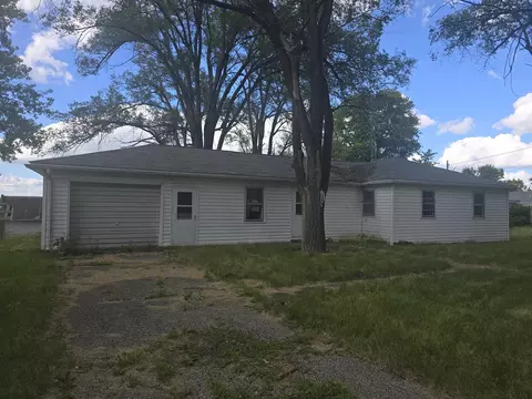 1661 Riverside Dr, Pontoosuc, IL 62330