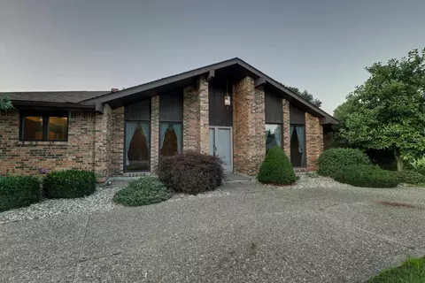 Undisclosed, Quincy, IL 62305