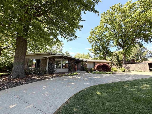 208 N Sunny Slope St N, West Frankfort, IL 62896