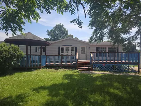 206 W 1st St, La Harpe, IL 61450