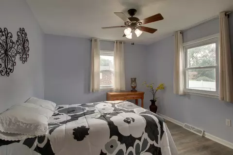 Bedroom - 3930 Pine Tree Rd, Quincy, IL 62301 photo 6 of 6