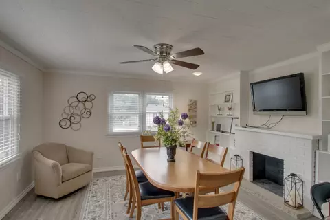 Dining - 3930 Pine Tree Rd, Quincy, IL 62301 photo 1 of 2