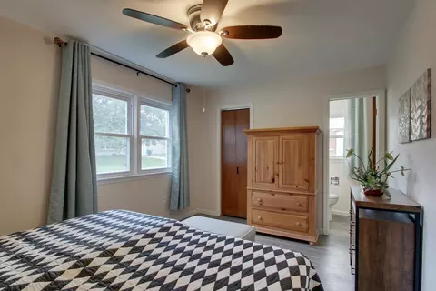 Bedroom - 3930 Pine Tree Rd, Quincy, IL 62301 photo 4 of 6