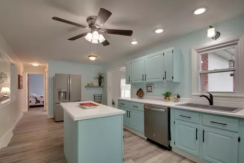 Kitchen - 3930 Pine Tree Rd, Quincy, IL 62301 photo 1 of 2