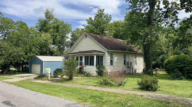 308 E Manila St E, West Frankfort, IL 62896