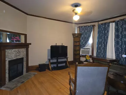 Living - 800 Main St, Carthage, IL 62321 photo 1 of 4