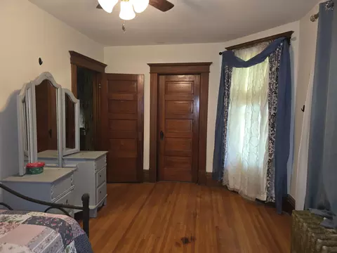 Bedroom - 800 Main St, Carthage, IL 62321 photo 3 of 7