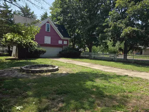 Exterior - 800 Main St, Carthage, IL 62321 photo 9 of 9