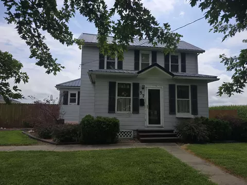 Exterior - 57 W Main St, Carthage, IL 62321 photo 3 of 8