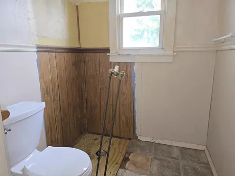 Bath - 57 W Main St, Carthage, IL 62321 photo 1 of 4