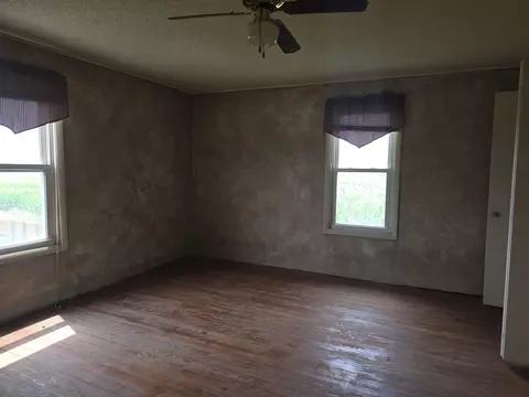 Bedroom - 57 W Main St, Carthage, IL 62321 photo 3 of 4