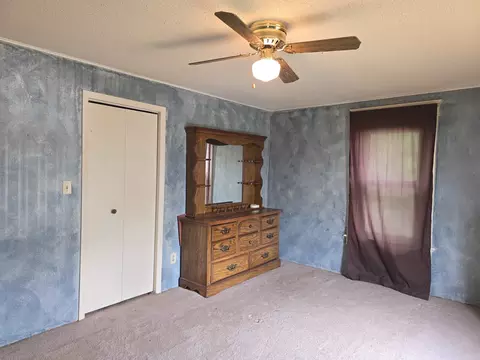 Bedroom - 57 W Main St, Carthage, IL 62321 photo 2 of 4