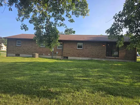 Exterior - 705 E Main St, Augusta, IL 62311 photo 6 of 8
