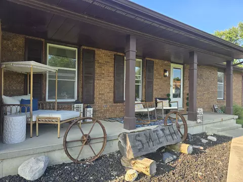 Exterior - 705 E Main St, Augusta, IL 62311 photo 7 of 8