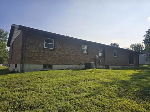 Exterior - 705 E Main St, Augusta, IL 62311 photo 3 of 8