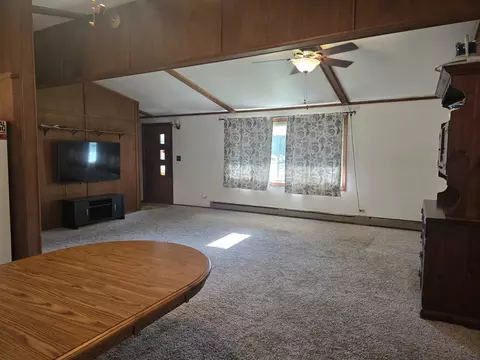 Living - 319 Rogers Rd, Carthage, IL 62321 photo 1 of 3