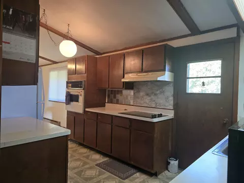 Kitchen - 319 Rogers Rd, Carthage, IL 62321 photo 4 of 4
