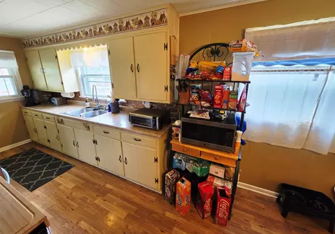 Kitchen - 227 E Bennett St, Salem, IL 62881 photo 3 of 6