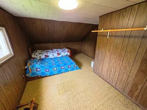 Bedroom - 227 E Bennett St, Salem, IL 62881 photo 6 of 7
