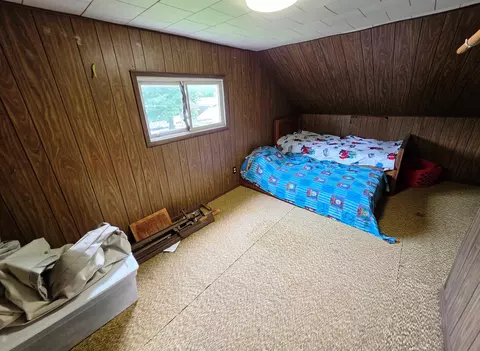 Bedroom - 227 E Bennett St, Salem, IL 62881 photo 5 of 7