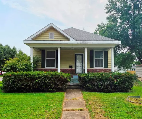 Other - 227 E Bennett St, Salem, IL 62881 photo 2 of 7