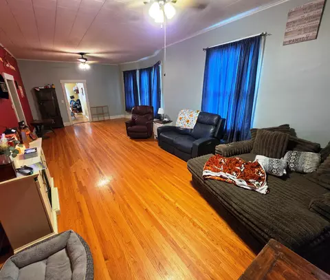 Living - 227 E Bennett St, Salem, IL 62881 photo 3 of 3