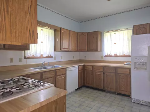 Kitchen - 237 W Locust St, Carthage, IL 62321 photo 1 of 3