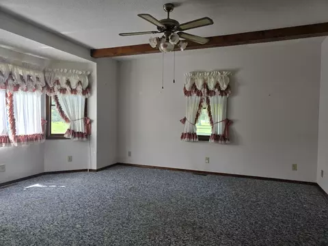Living - 237 W Locust St, Carthage, IL 62321 photo 1 of 1