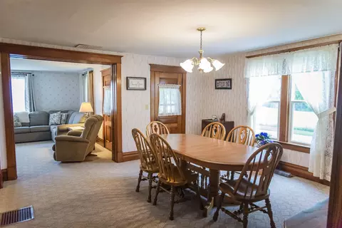 Dining - 2393 E 1400th St, Mendon, IL 62351 photo 1 of 1