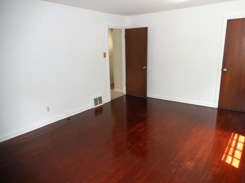 462 Simms St, Aurora, IL 60505 photo 8