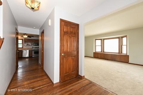 253 Windsor Dr, Bartlett, IL 60103 photo 4