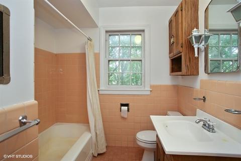 320 E Central Rd, Arlington Heights, IL 60005 photo 8