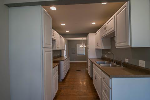 1810 Innercircle Dr, Crest Hill, IL 60403 photo 9