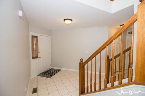 2051 Peach Tree Ln, Algonquin, IL 60102 photo 4