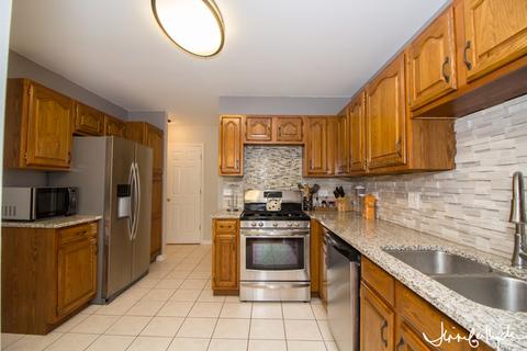 2051 Peach Tree Ln, Algonquin, IL 60102 photo 16