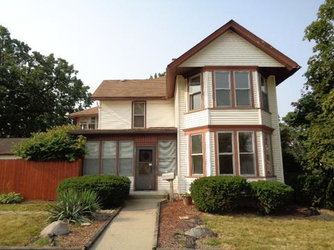303 E 9th St, Lockport, IL 60441 photo 2