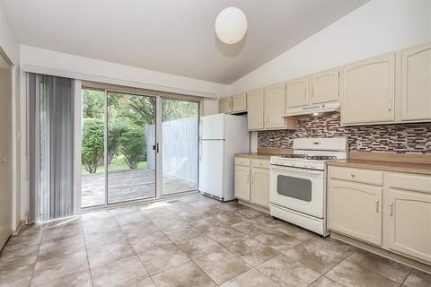 415 Campus Dr, Elgin, IL 60120 photo 5