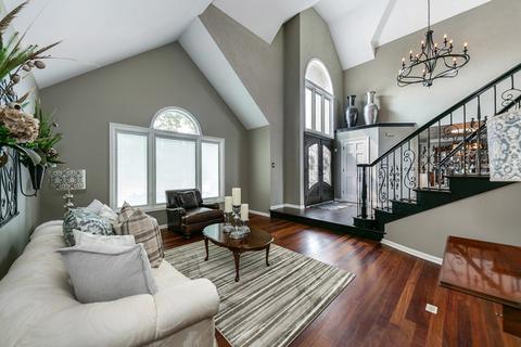 1576 White Eagle Dr, Naperville, IL 60564 photo 9