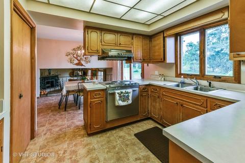 462 Miller St, Beecher, IL 60401 photo 4