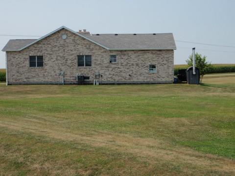 3601 E 10th Rd, Utica, IL 61373 photo 11
