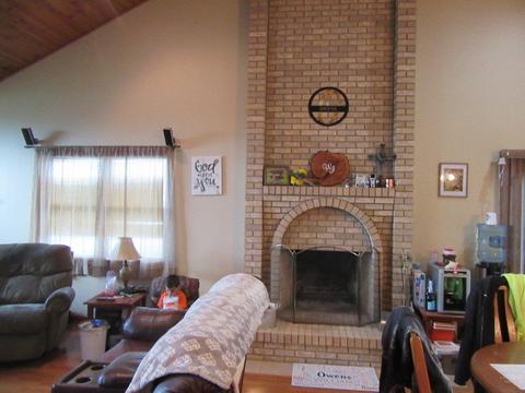 3601 E 10th Rd, Utica, IL 61373 photo 4