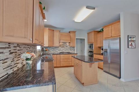 1224 Hunters Rdg E, Hoffman Estates, IL 60192 photo 9