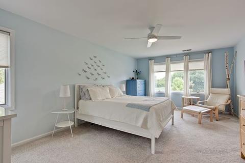 1224 Hunters Rdg E, Hoffman Estates, IL 60192 photo 16