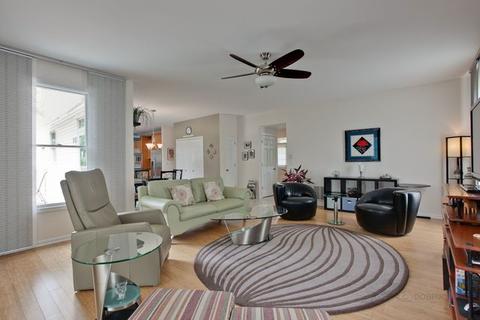 1224 Hunters Rdg E, Hoffman Estates, IL 60192 photo 4
