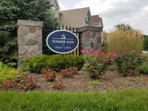 233 S Berkley Dr, Round Lake, IL 60073 photo 2