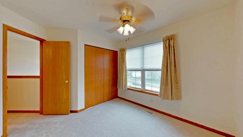 233 S Berkley Dr, Round Lake, IL 60073 photo 17