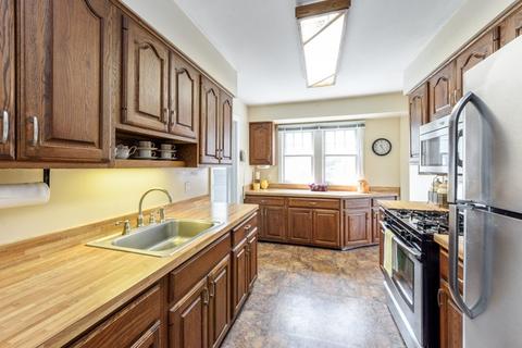 3611 Linneman St, Glenview, IL 60025 photo 4